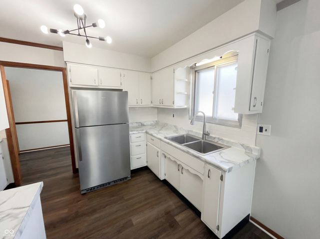 8230 E 11th Street, Indianapolis, IN 46219