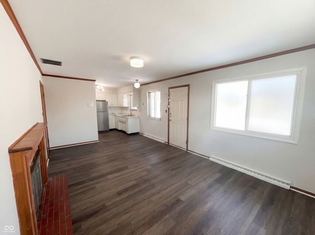 8230 E 11th Street, Indianapolis, IN 46219