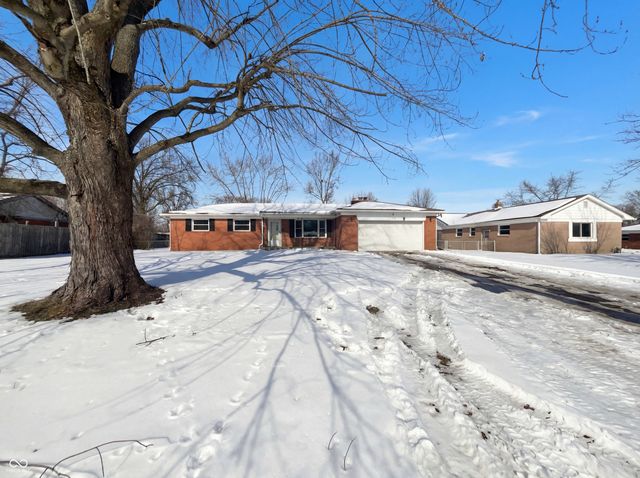 8230 E 11th Street, Indianapolis, IN 46219