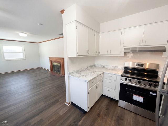 8230 E 11th Street, Indianapolis, IN 46219