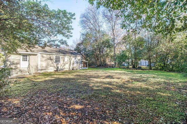 1334 Lakeview Drive, Macon, GA 31206
