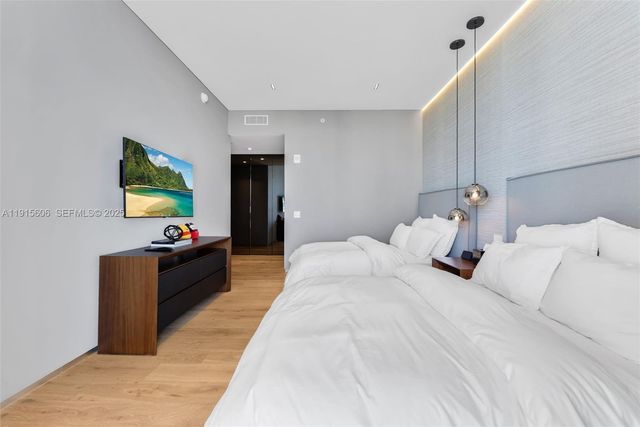 18975 Collins Avenue 1002, Sunny Isles Beach, FL 33160