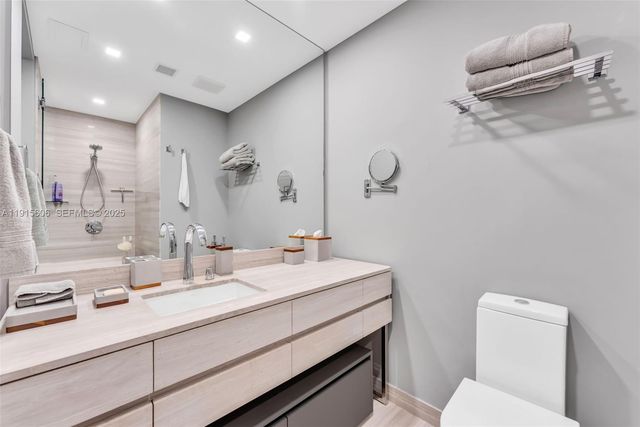 18975 Collins Avenue 1002, Sunny Isles Beach, FL 33160