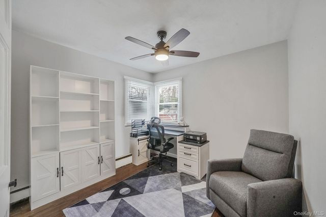 100 Parkside Avenue, Miller Place, NY 11764