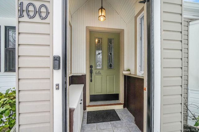 100 Parkside Avenue, Miller Place, NY 11764