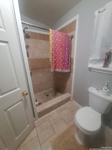 1105 N Center St, San Antonio, TX 78202