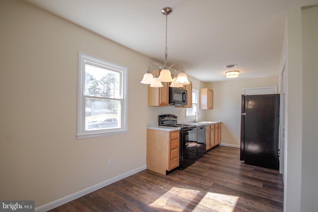 Image 9 of property listing at 27520 LOG CABIN RD, Salisbury, MD 21801