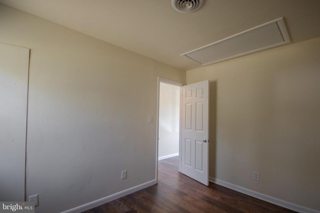 Image 14 of property listing at 27520 LOG CABIN RD, Salisbury, MD 21801