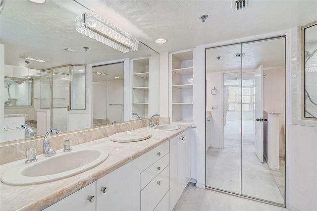 988 BLVD OF THE ARTS 1517, Sarasota, FL 34236