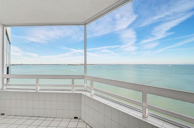 988 BLVD OF THE ARTS 1517, Sarasota, FL 34236