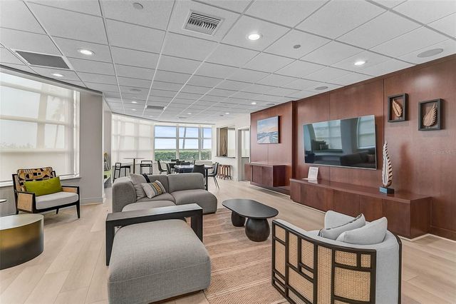 988 BLVD OF THE ARTS 1517, Sarasota, FL 34236