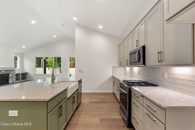 2133 W PLATTE AVE, Post Falls, ID 83854