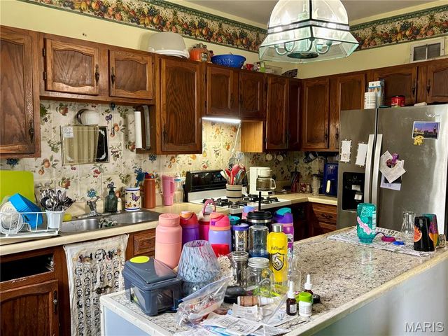 205 E 12th Street, Alton, IL 62002