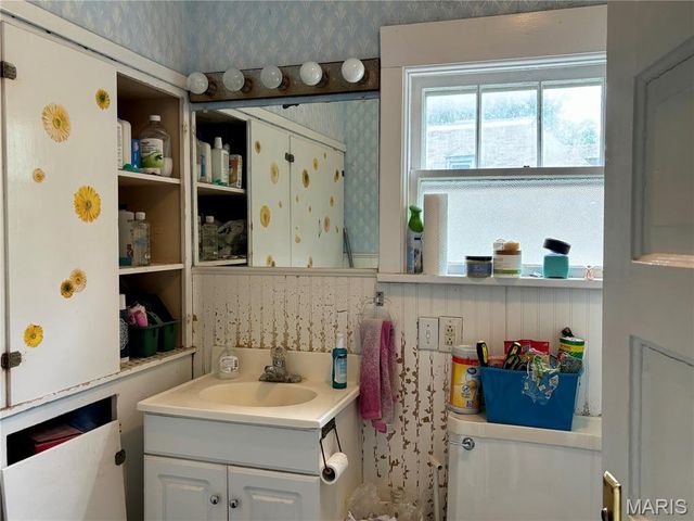 205 E 12th Street, Alton, IL 62002