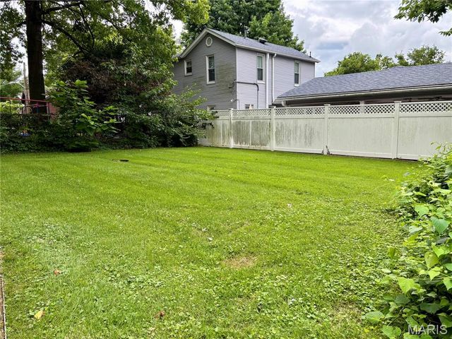 205 E 12th Street, Alton, IL 62002
