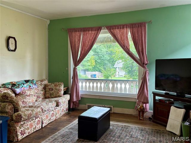 205 E 12th Street, Alton, IL 62002