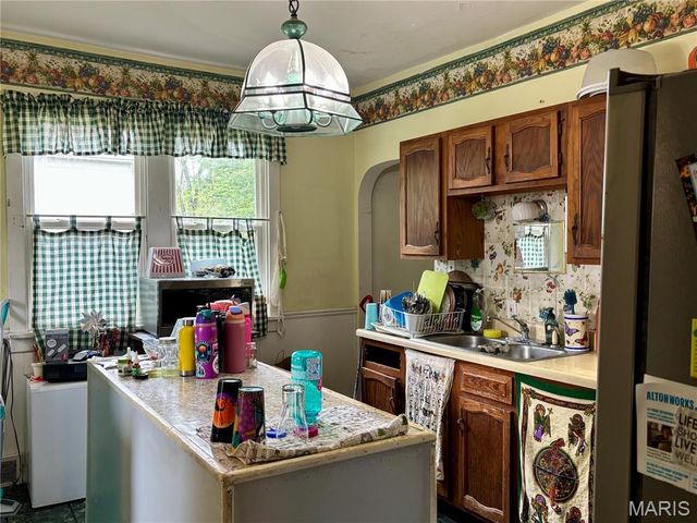 205 E 12th Street, Alton, IL 62002