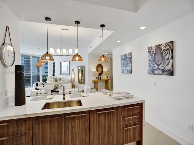 15901 Collins Ave 2807, Sunny Isles Beach, FL 33160