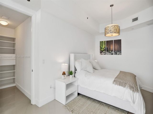 15901 Collins Ave 2807, Sunny Isles Beach, FL 33160