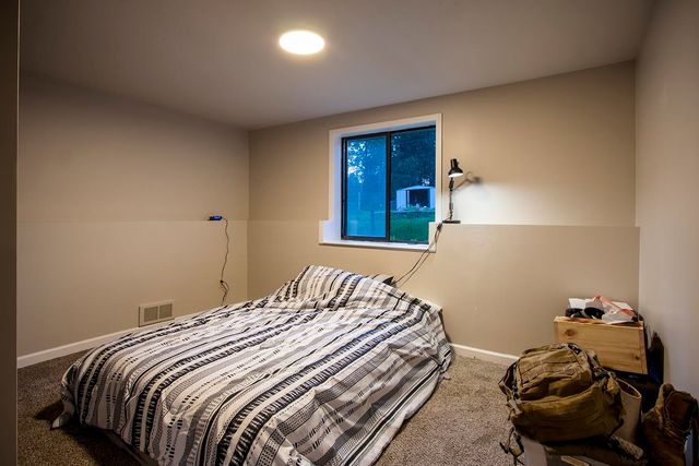 38821 N NEWPORT Hwy, Elk, WA 99009