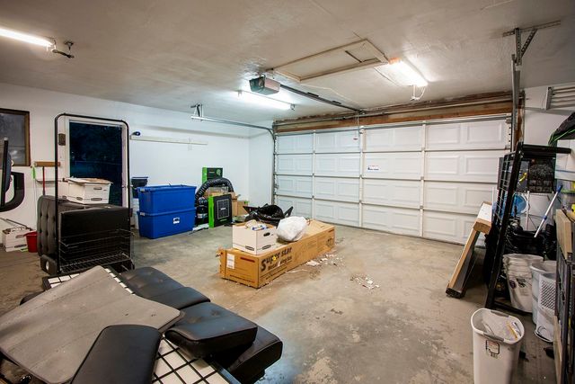 38821 N NEWPORT Hwy, Elk, WA 99009