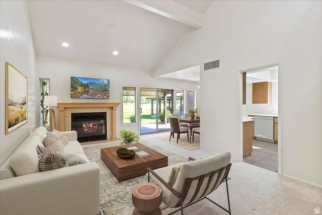 69 WHITE BARN DR, Pleasant View, UT 84414