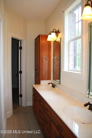 11 Nelson Drive, Holly Springs, MS 38635