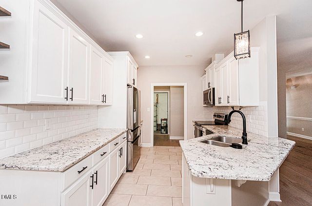 330 Carolina Oaks Avenue, Smithfield, NC 27577