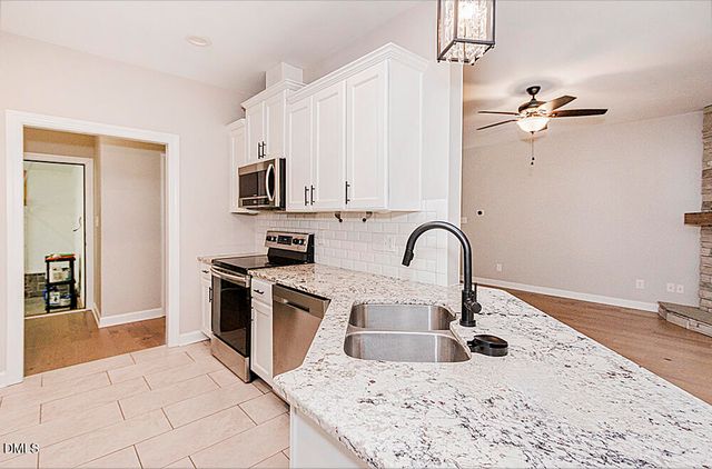 330 Carolina Oaks Avenue, Smithfield, NC 27577