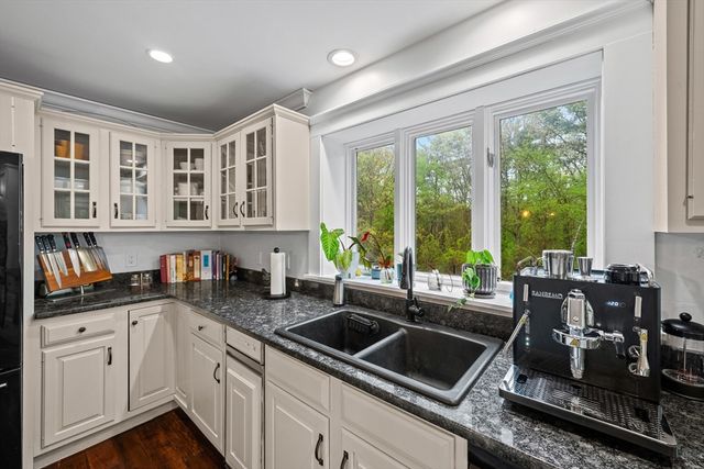 16 Elliott Road, Sterling, MA 01564