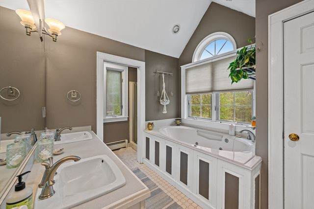 16 Elliott Road, Sterling, MA 01564