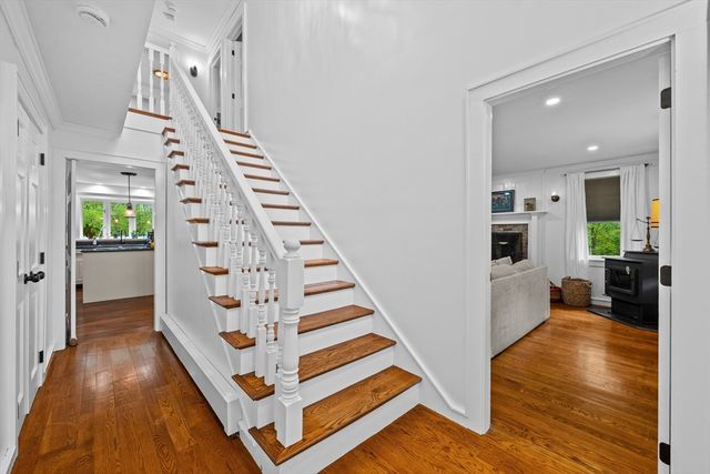 16 Elliott Road, Sterling, MA 01564