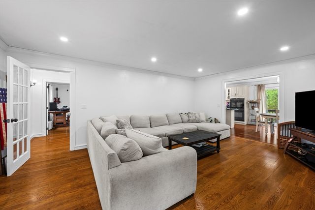 16 Elliott Road, Sterling, MA 01564