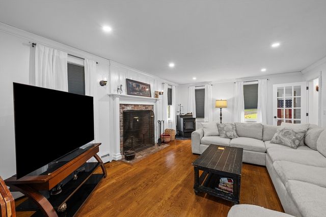 16 Elliott Road, Sterling, MA 01564