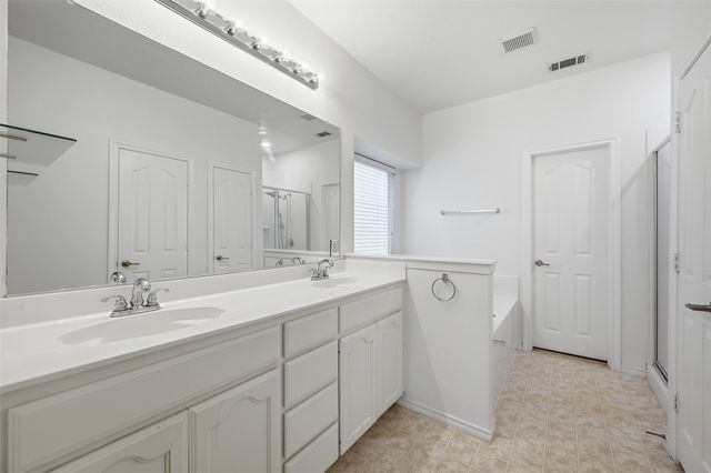 6452 Alexandra Meadows Drive, Fort Worth, TX 76131