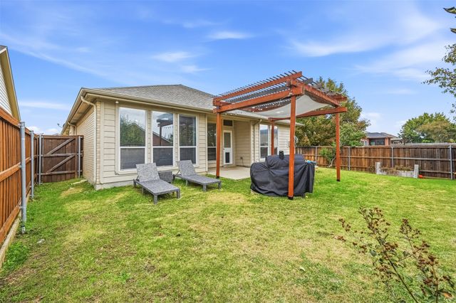 6452 Alexandra Meadows Drive, Fort Worth, TX 76131