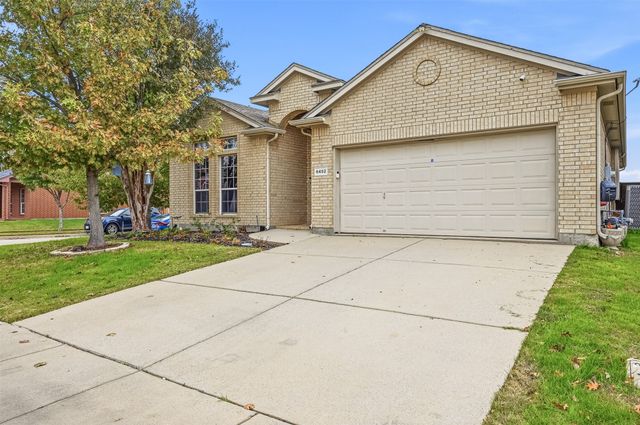 6452 Alexandra Meadows Drive, Fort Worth, TX 76131