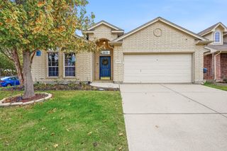 6452 Alexandra Meadows Drive, Fort Worth, TX 76131