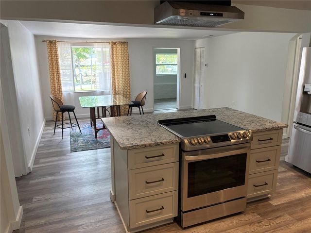 3510 4TH AVENUE W, Bradenton, FL 34205