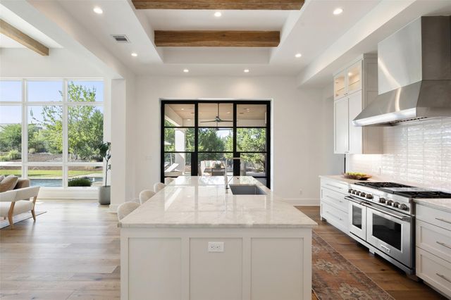 567 Delayne DR, Austin, TX 78737