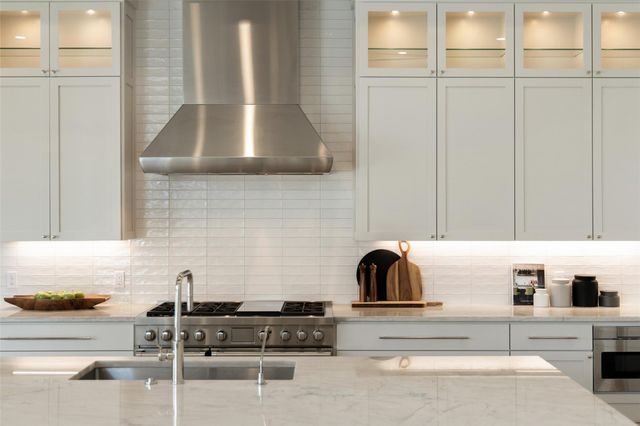 567 Delayne DR, Austin, TX 78737