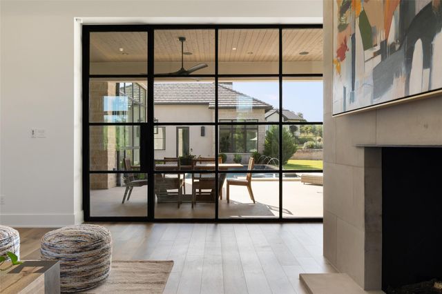 567 Delayne DR, Austin, TX 78737