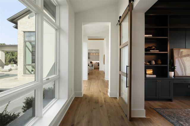 567 Delayne DR, Austin, TX 78737