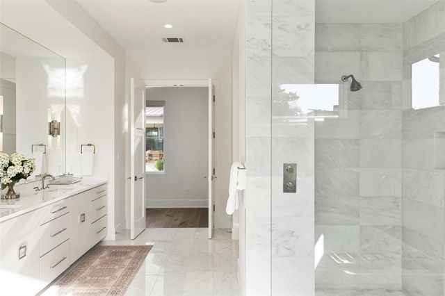 567 Delayne DR, Austin, TX 78737