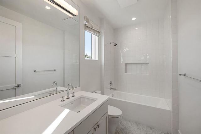 567 Delayne DR, Austin, TX 78737