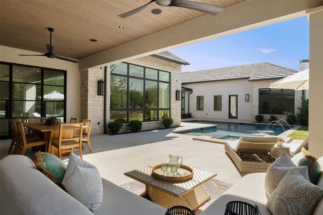 567 Delayne DR, Austin, TX 78737