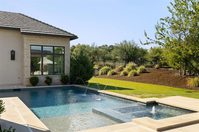 567 Delayne DR, Austin, TX 78737