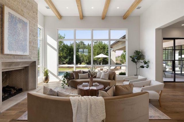 567 Delayne DR, Austin, TX 78737