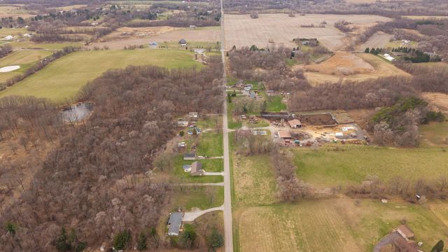 720 W 100 N, Valparaiso, IN 46385