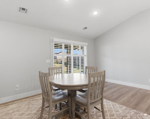 8899 Regina Lane, Manhattan, KS 66502